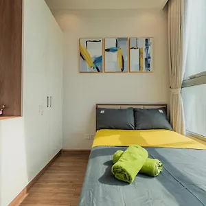 - Vinhomes Park, Landmark 81 Area & Ice Skating Rink , Hô Chi Minh-Ville Vietnam